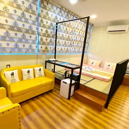 J Boutique Hotel 新张优惠 Muar Exterior photo
